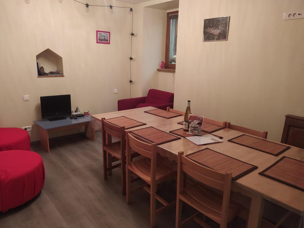 הוילה Chey Mybam, Agreable Maison Au Centre De זלסטאט מראה חיצוני תמונה